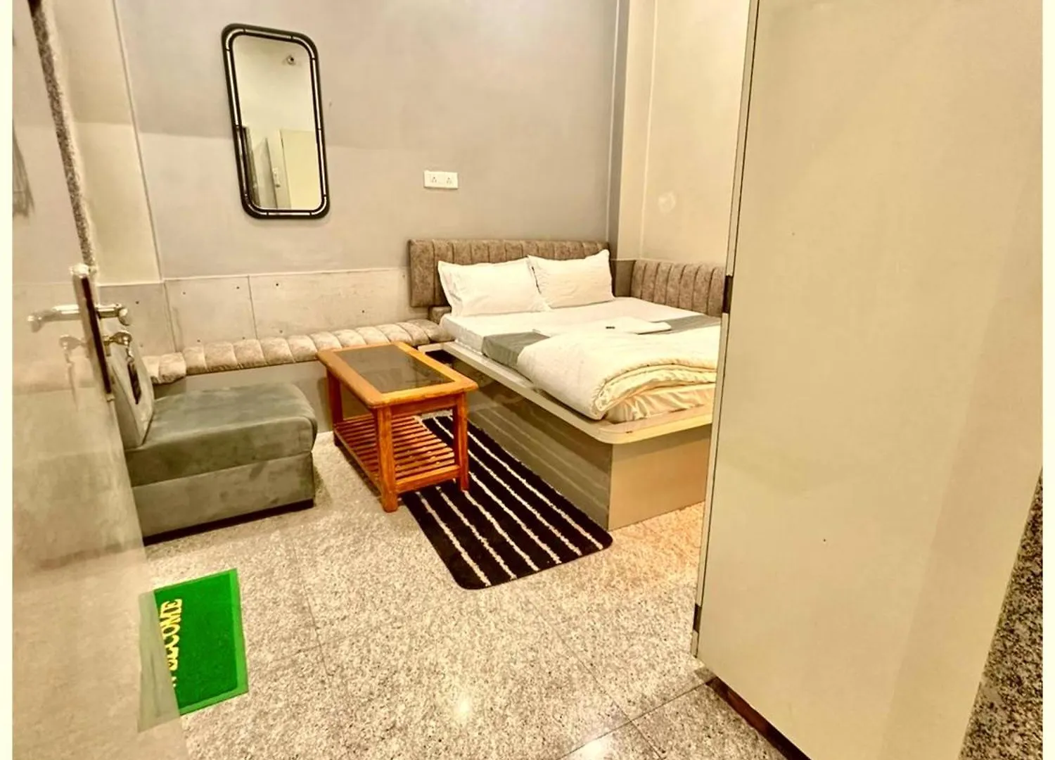 Hotel Prakash Guest House ! Varanasi ! Fully-Air-Conditioned Hotel At Prime Location With Off Site Parking Availability, Near Kashi Vishwanath Temple, And Ganga Ghat