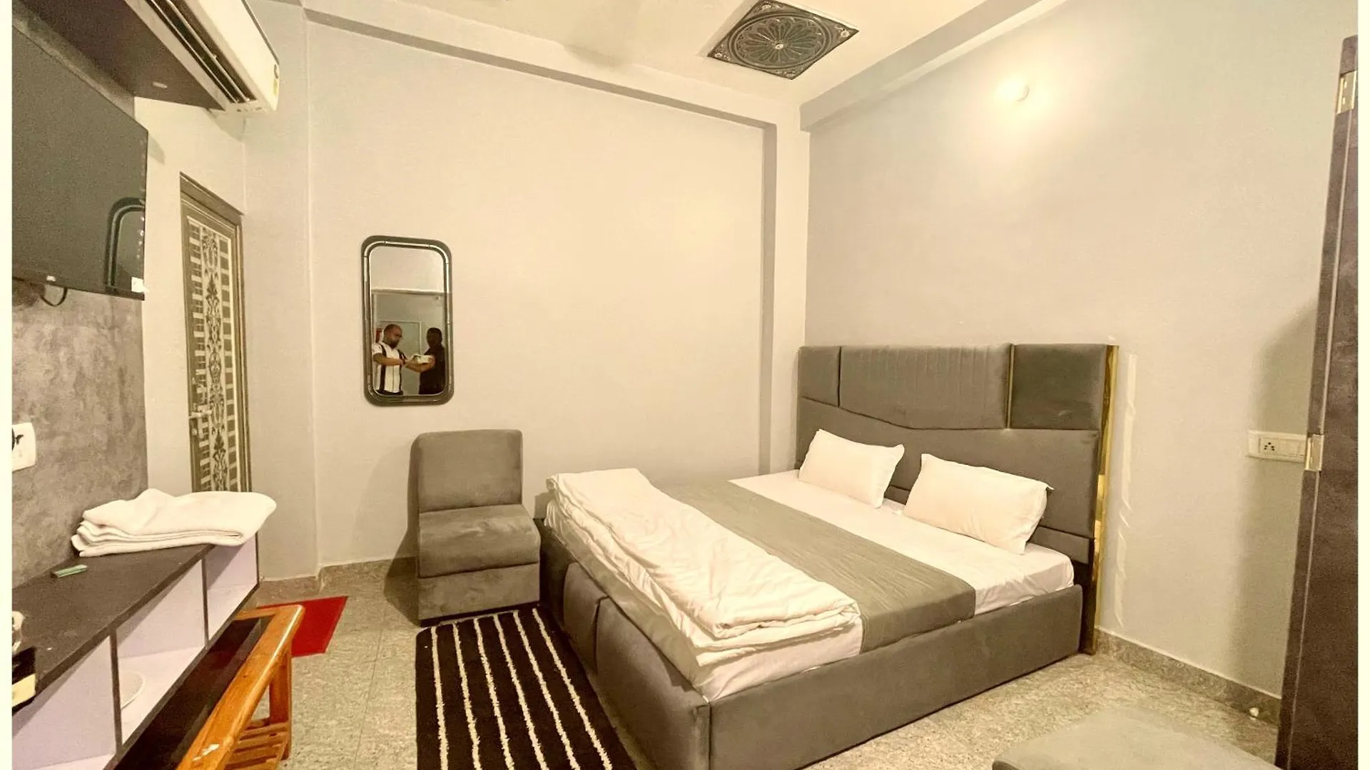Hotel Prakash Guest House ! Varanasi ! Fully-Air-Conditioned Hotel At Prime Location With Off Site Parking Availability, Near Kashi Vishwanath Temple, And Ganga Ghat 4*,  India