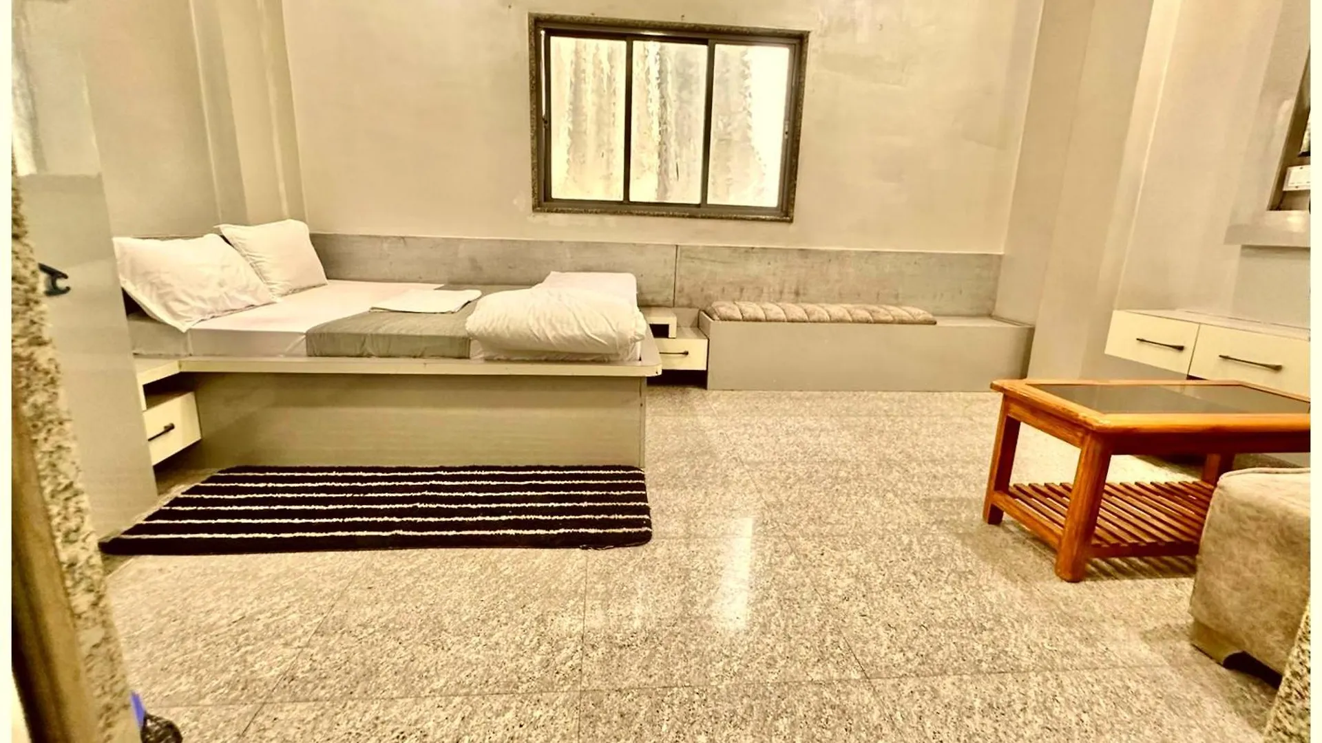 Hotel Prakash Guest House ! Varanasi ! Fully-Air-Conditioned Hotel At Prime Location With Off Site Parking Availability, Near Kashi Vishwanath Temple, And Ganga Ghat