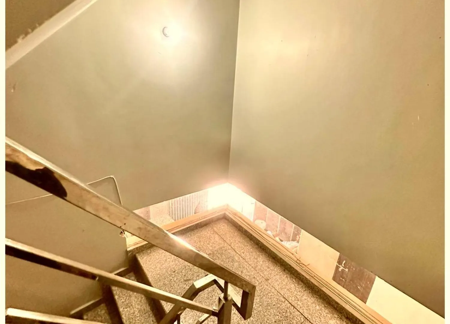 Hotel Prakash Guest House ! Varanasi ! Fully-Air-Conditioned Hotel At Prime Location With Off Site Parking Availability, Near Kashi Vishwanath Temple, And Ganga Ghat 4*,
